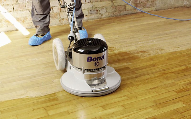 img-bona-Oil_application_flexisand_lateral